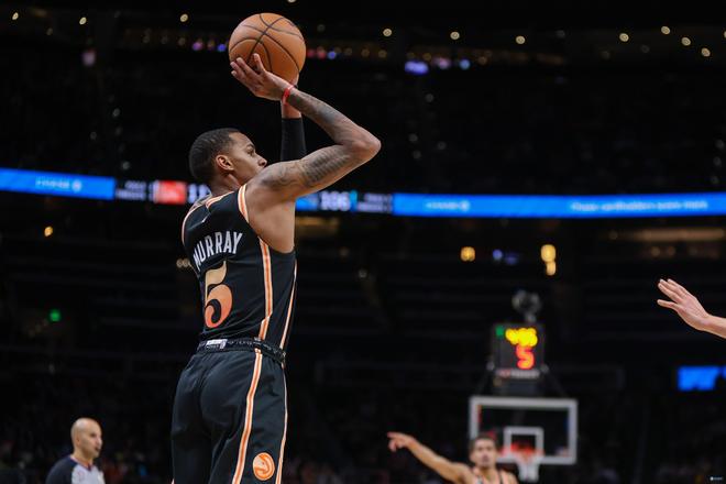 这使得他常 这使得他常