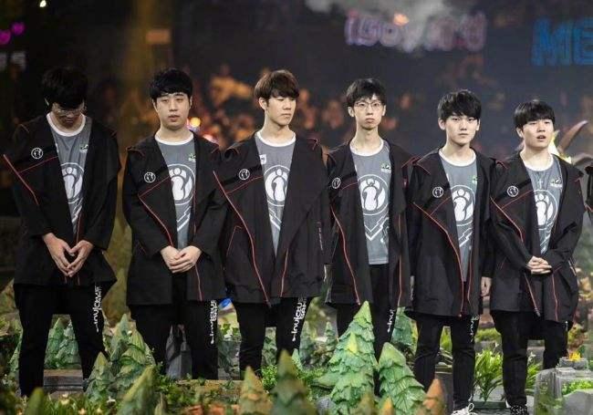 子足球队迎 子足球队迎